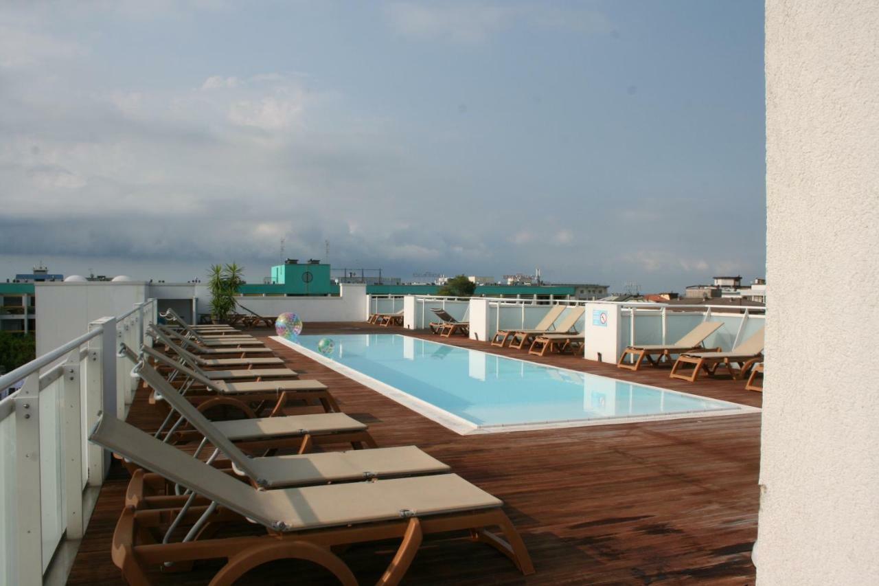 Hotel Luciana Bibione Exterior foto